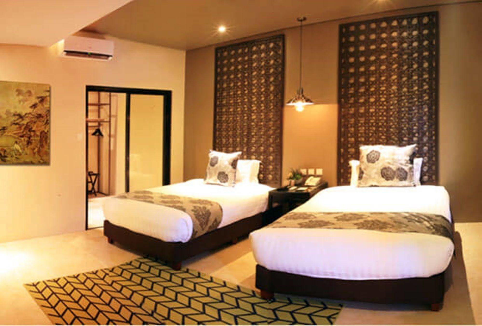 The Oriental Leyte Otel Palo Dış mekan fotoğraf
