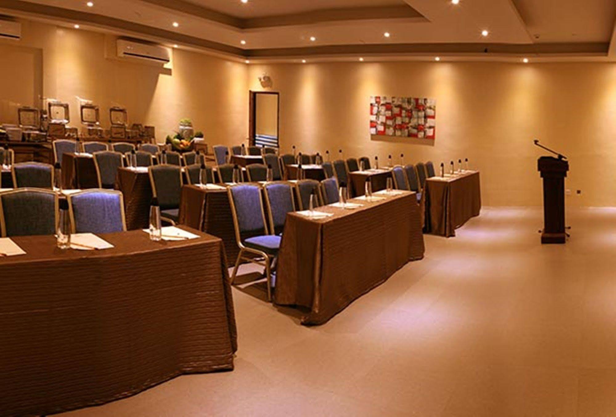 The Oriental Leyte Otel Palo Dış mekan fotoğraf